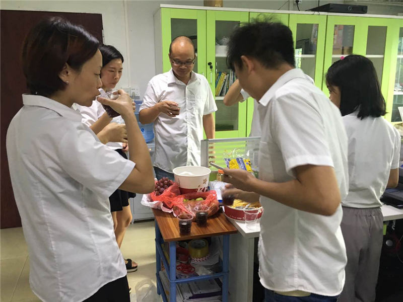 亚洲Av无码不卡Av毛片密封圈下午茶時間（jiān）
