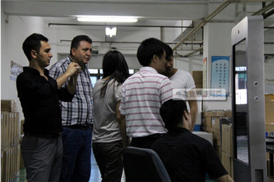 亚洲Av无码不卡Av毛片矽膠護線圈：#有酒有故事#之感（gǎn）謝一路有您！